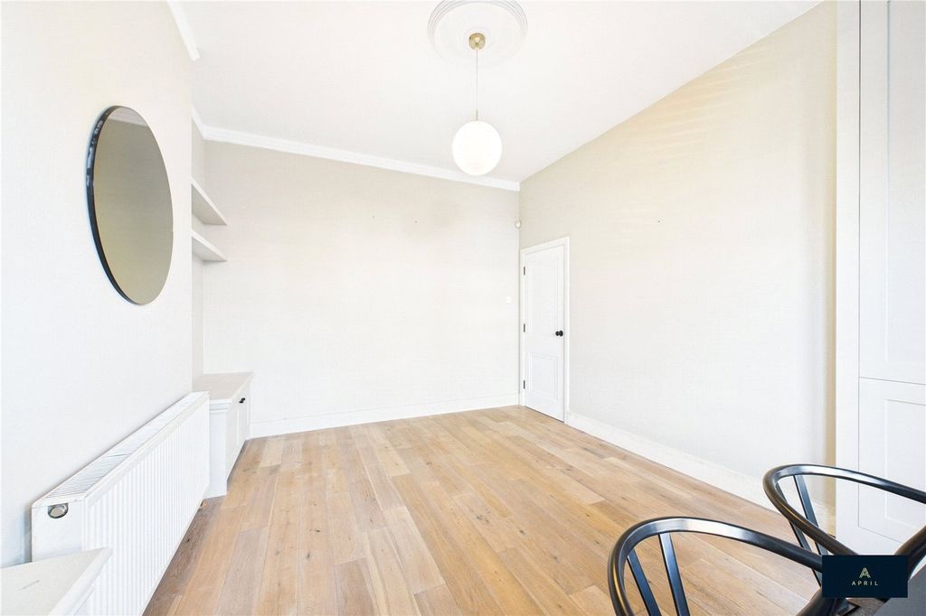 Property photo 3 of 37 Picture No. 27