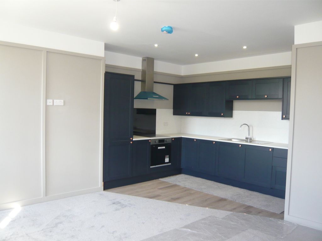 Property photo 1 of 8 Kitchen