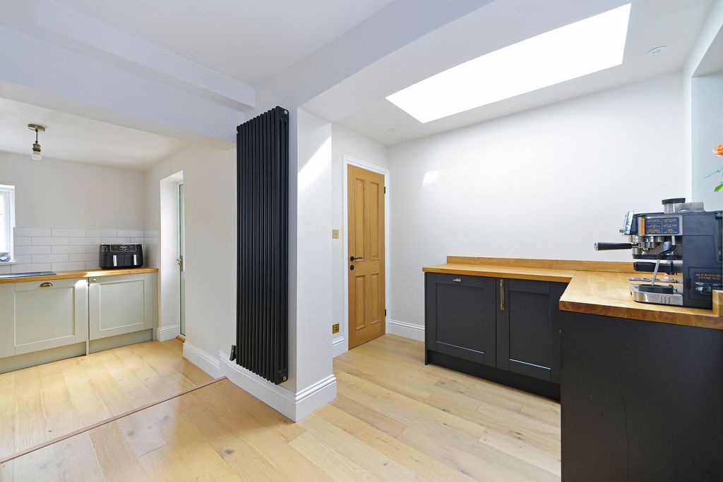 Property photo 2 of 16 Kitchen