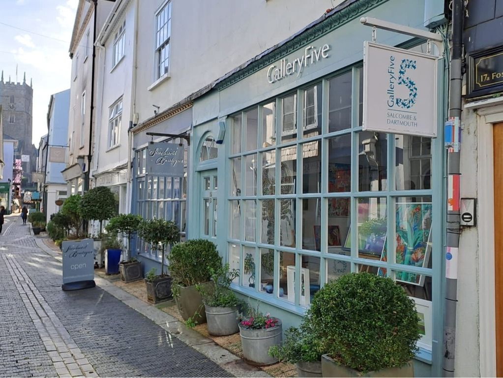 Property photo 3 of 13 Photo 4