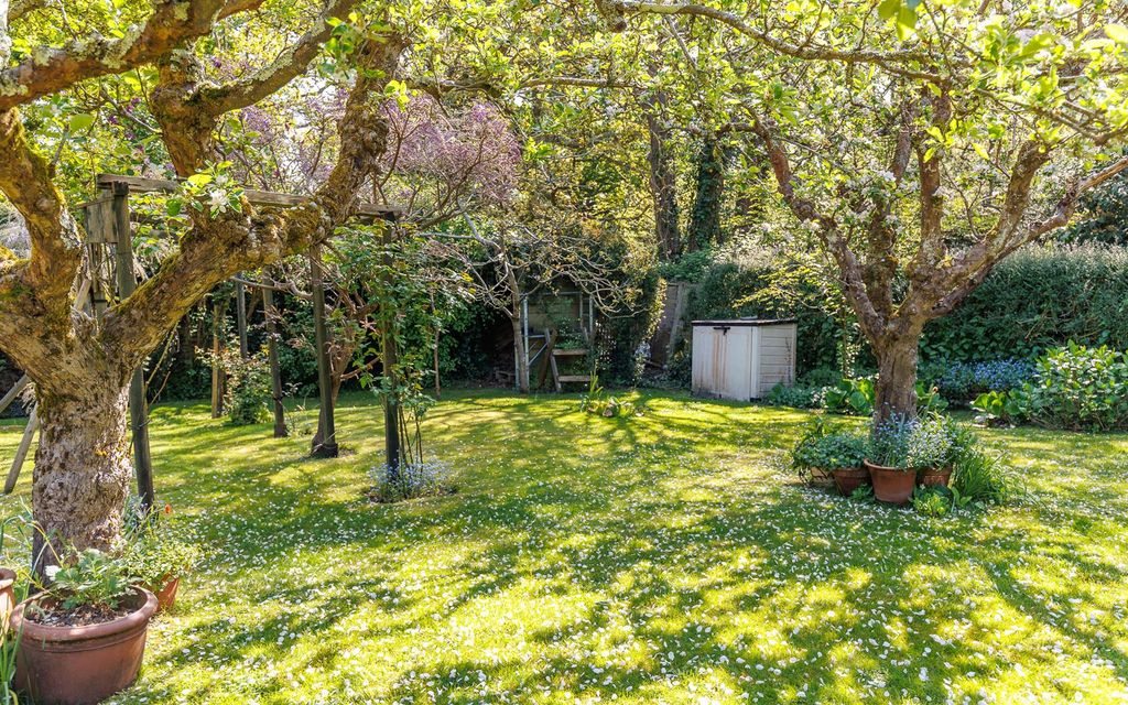 Property photo 3 of 29 Orchard