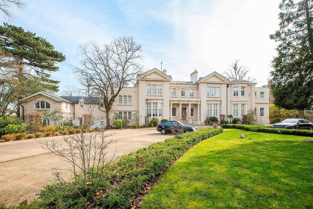 Property photo 1 of 9