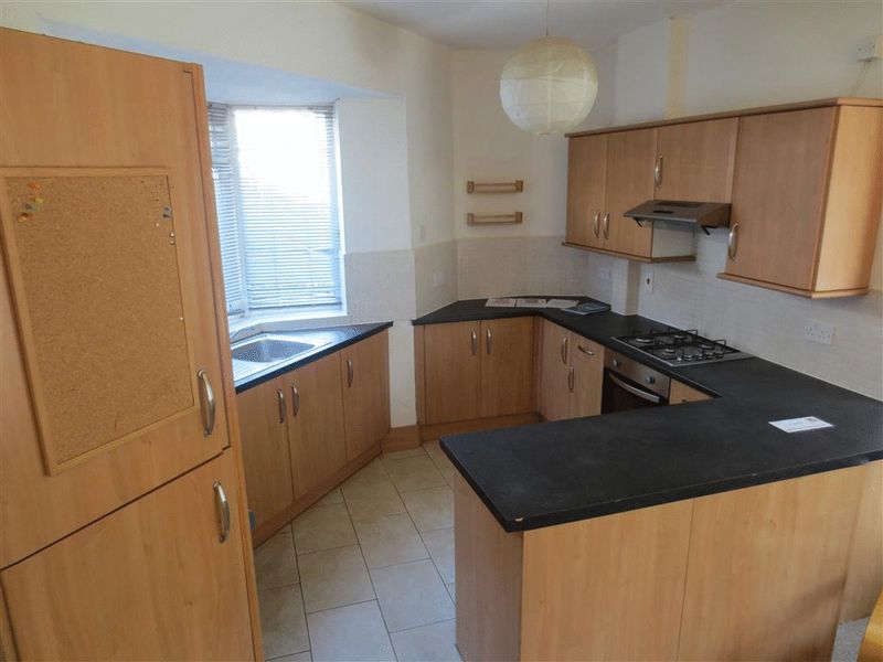 Property photo 2 of 7 Kitchen