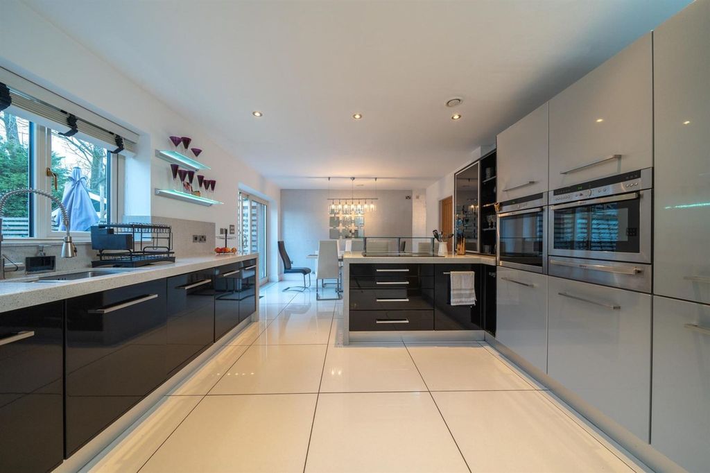 Additional image 15 of 4 bed detached house for saleHaywards Close, Glossop SK13
