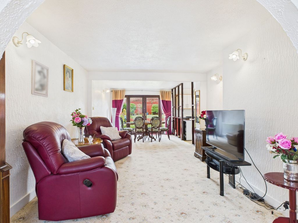 Property photo 2 of 18