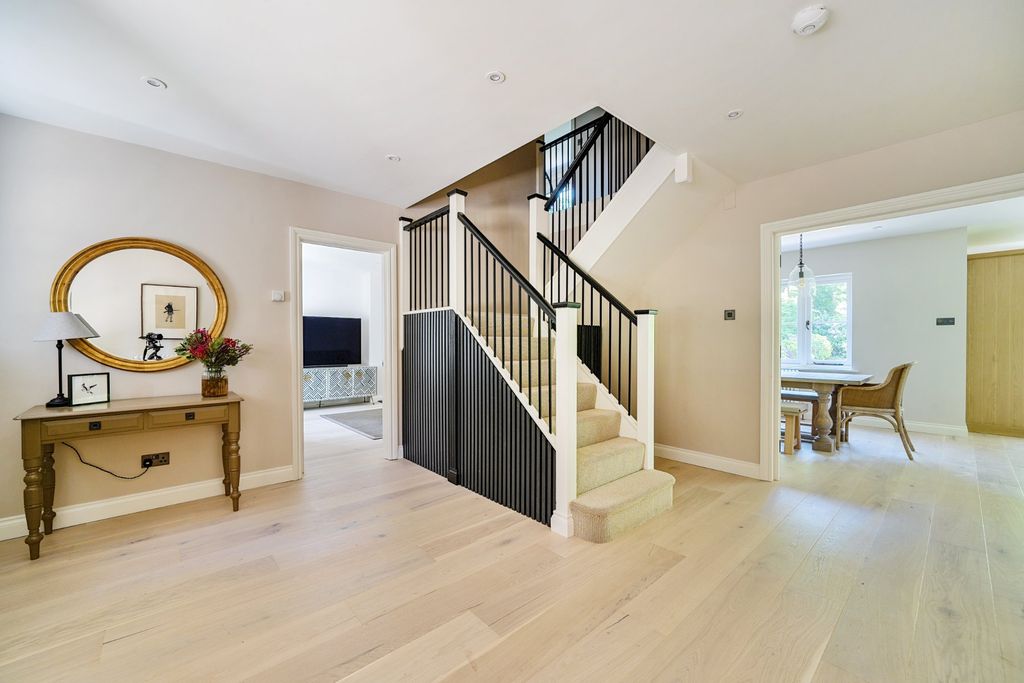 Property photo 3 of 20 Picture No. 25