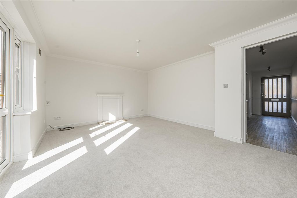 Property photo 3 of 17 Photo Mar 25 2026, 3 25 55 Pm.Jpg