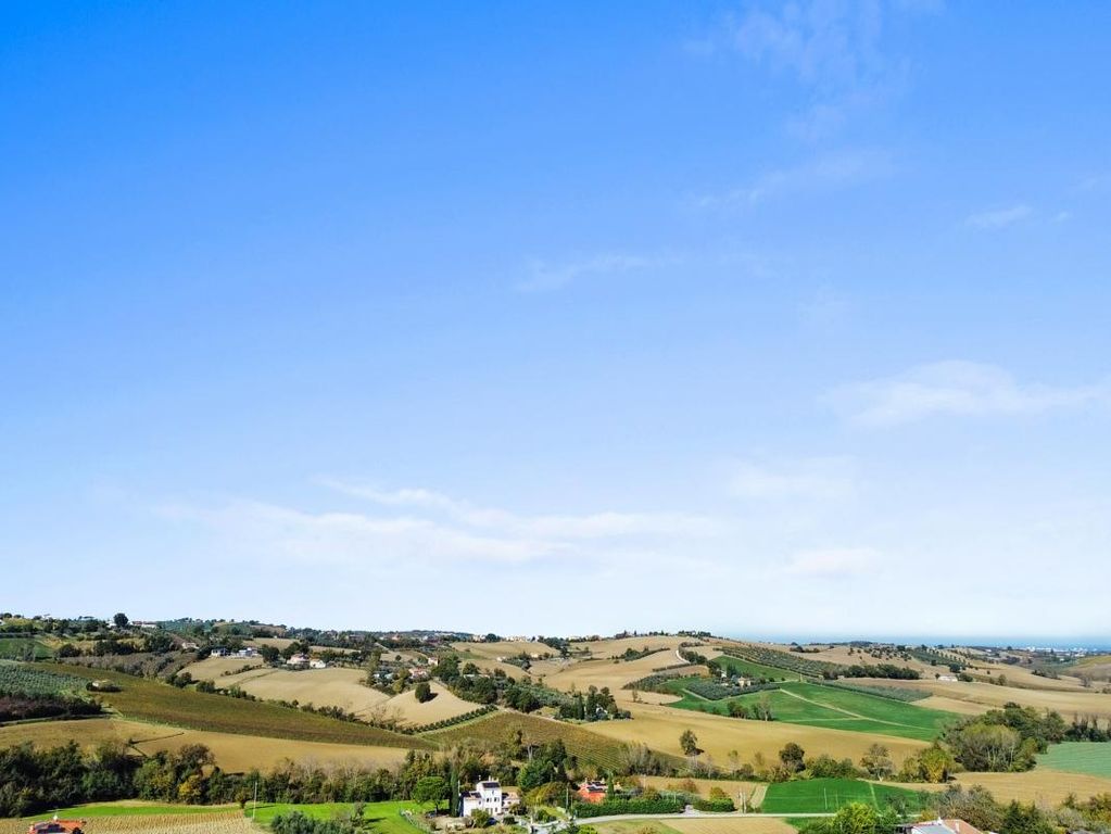 Property photo 3 of 40