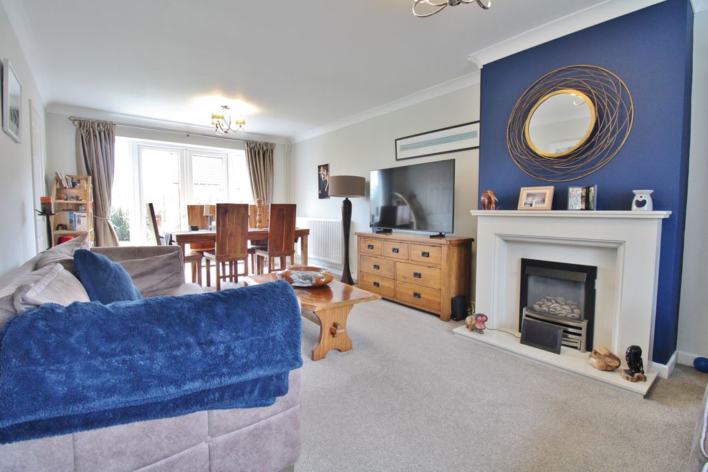 Property photo 3 of 23