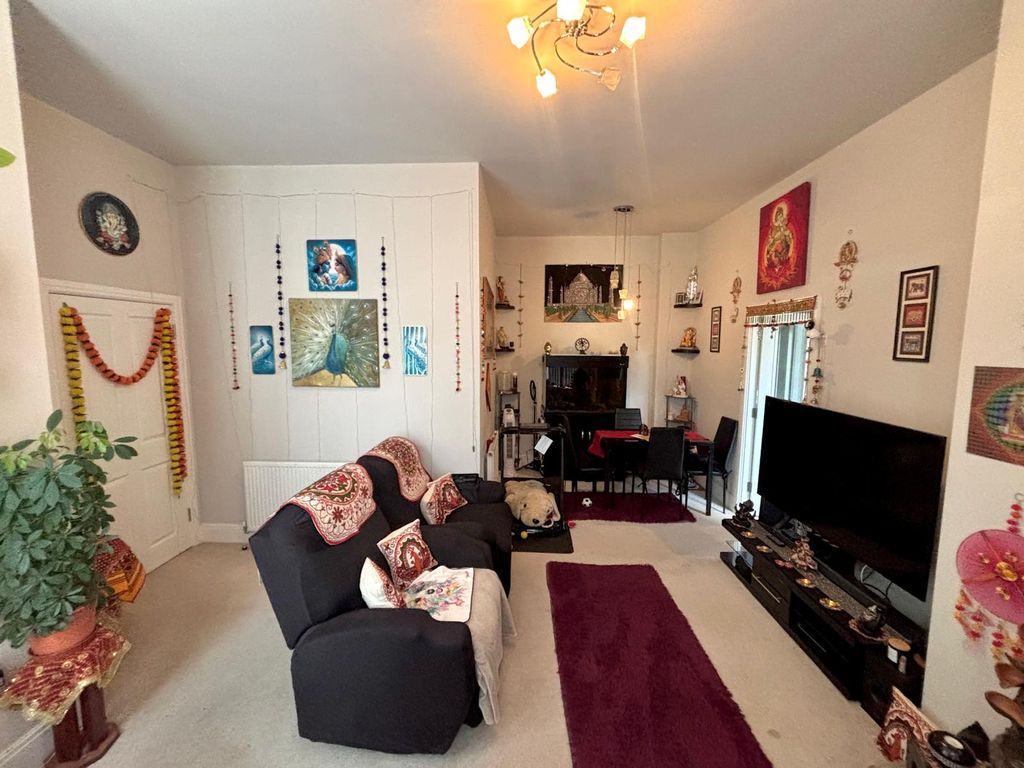 Property photo 2 of 11