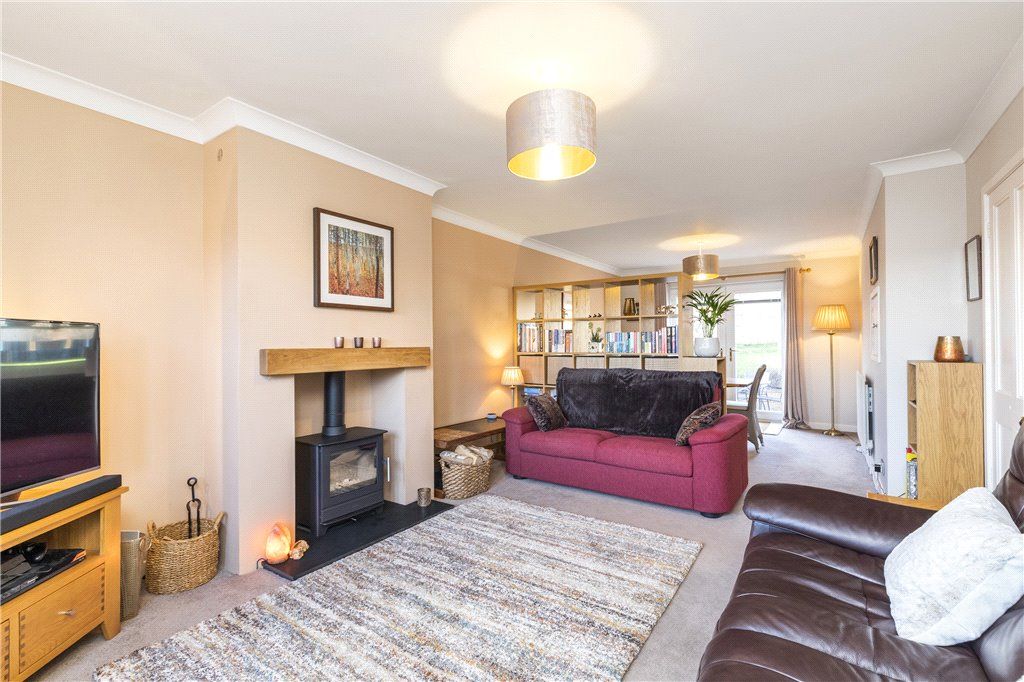 Property photo 3 of 17 Sitting Room