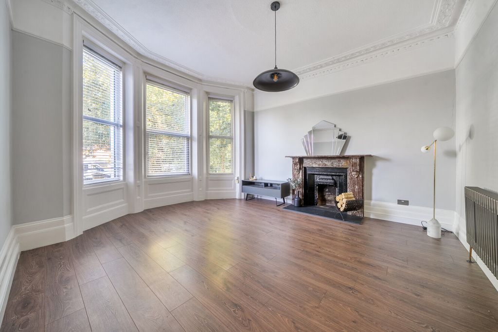 Property photo 2 of 12 1483675-17-6A3d61...