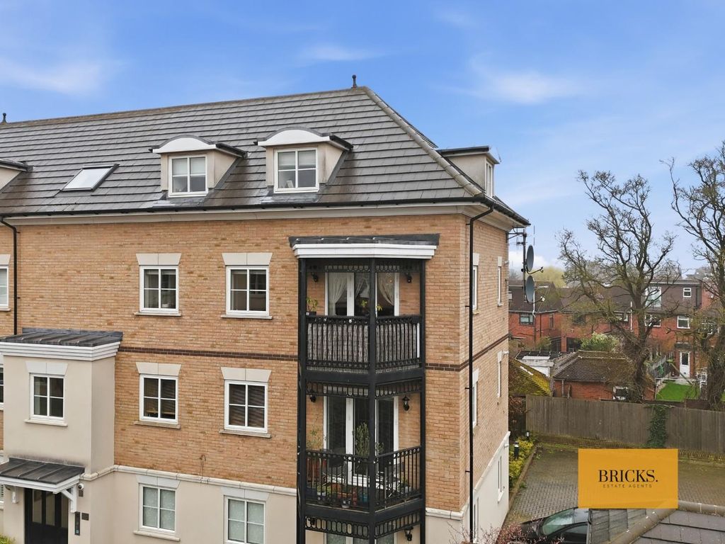Additional image 24 of 2 bed flat for saleBuckingham Road, Epping CM16