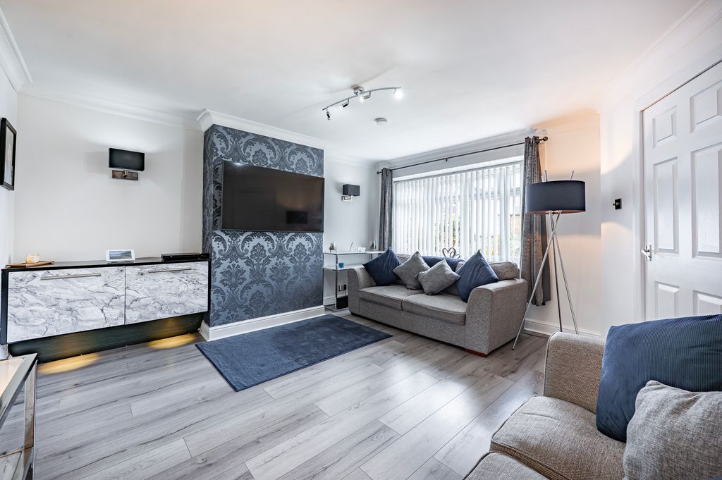 Property photo 3 of 46