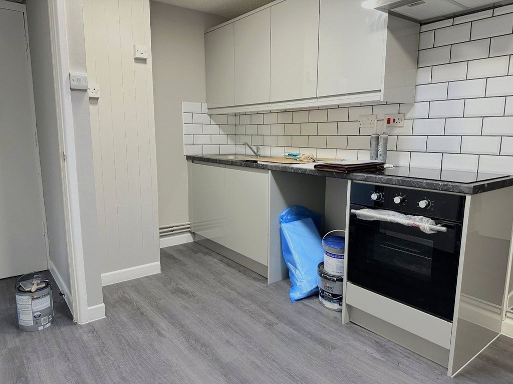 Property photo 3 of 9 Picture No. 21