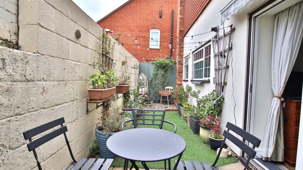 Property photo 2 of 11 Img_7092.Jpg