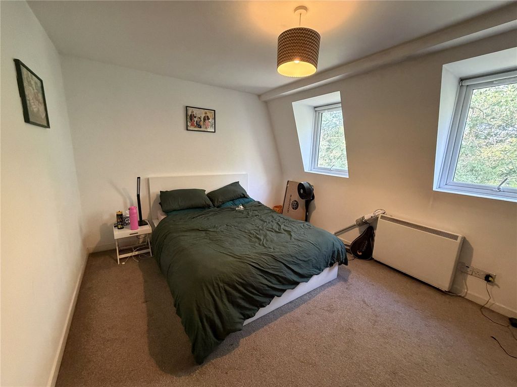 Property photo 3 of 4 Picture No. 02