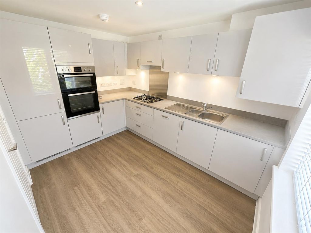 Property photo 2 of 9 Kitchen New.Png