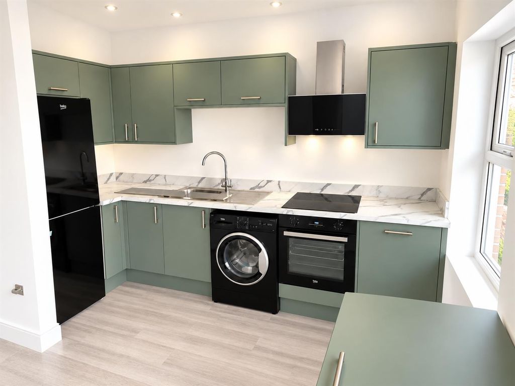 Property photo 1 of 7 Kitchen.Png