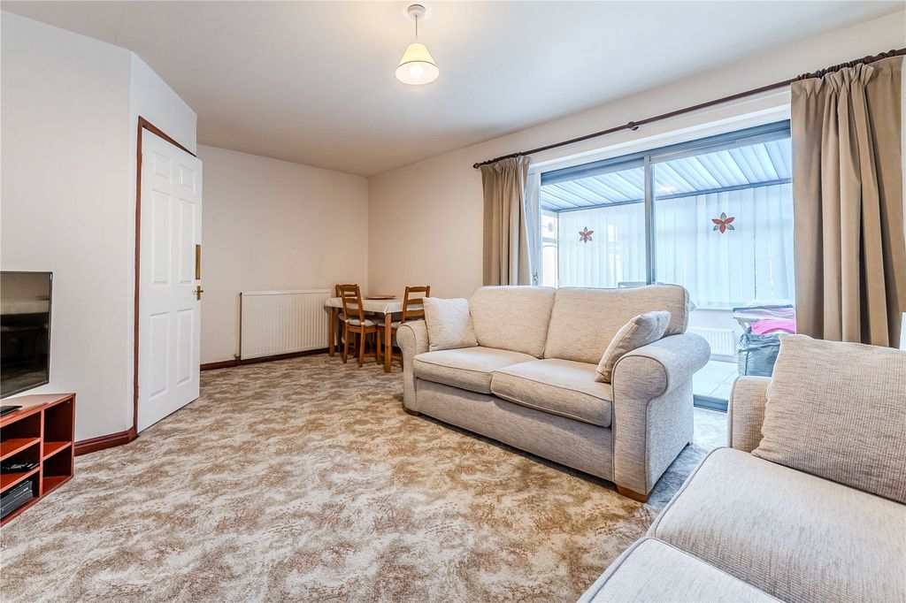 Property photo 2 of 15 Picture No. 08