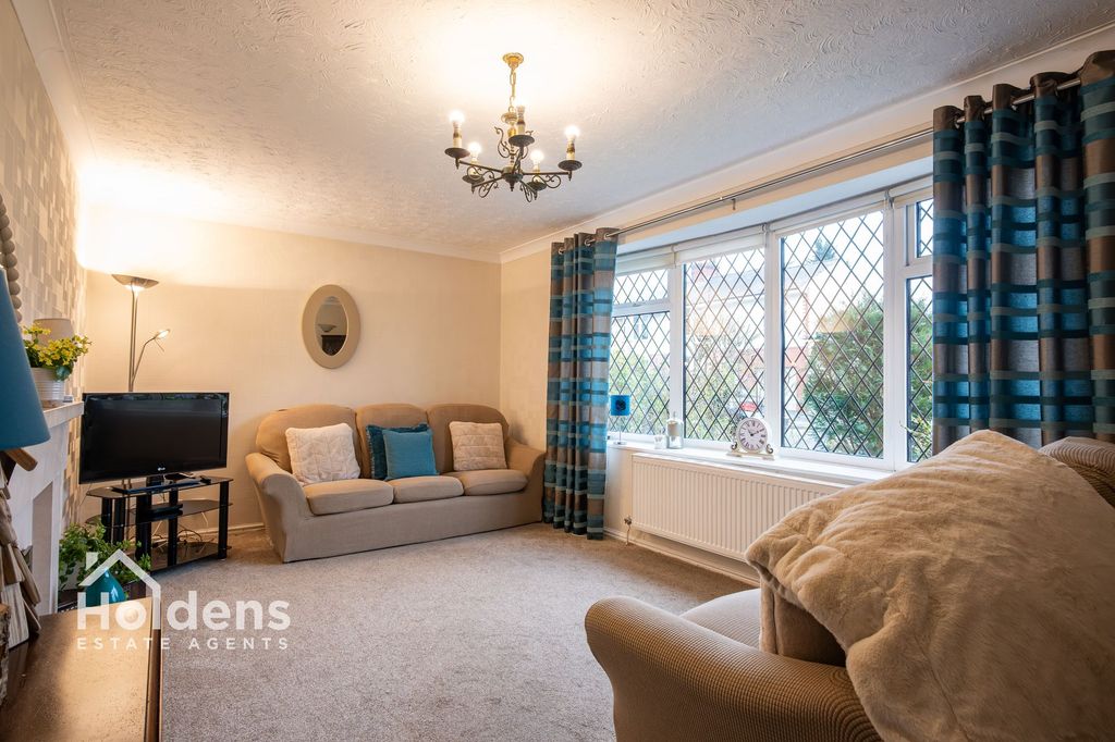 Property photo 2 of 18