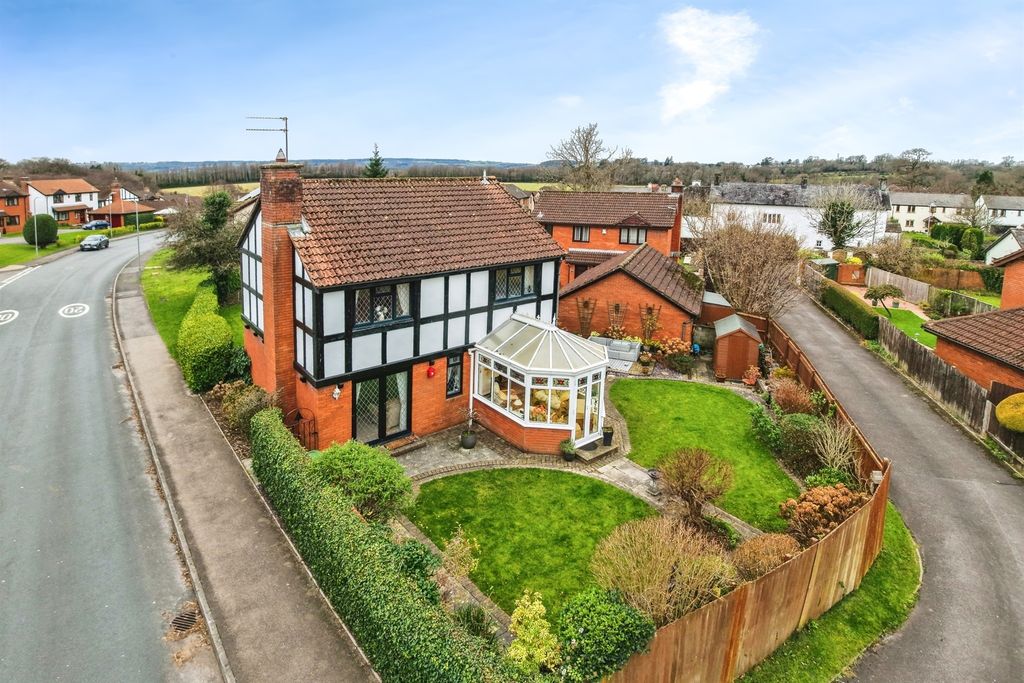 Property photo 2 of 34