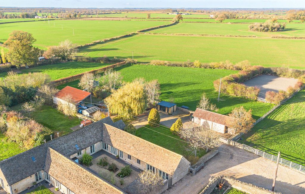 Property photo 1 of 20