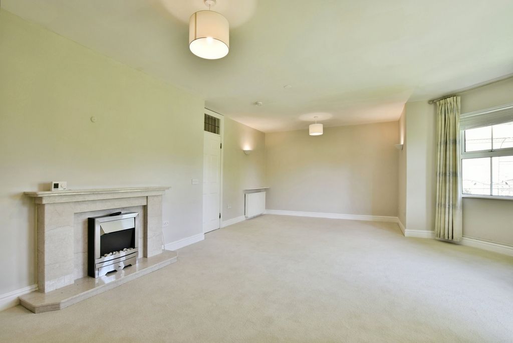 Property photo 3 of 13 Pbox-Img.Jpg