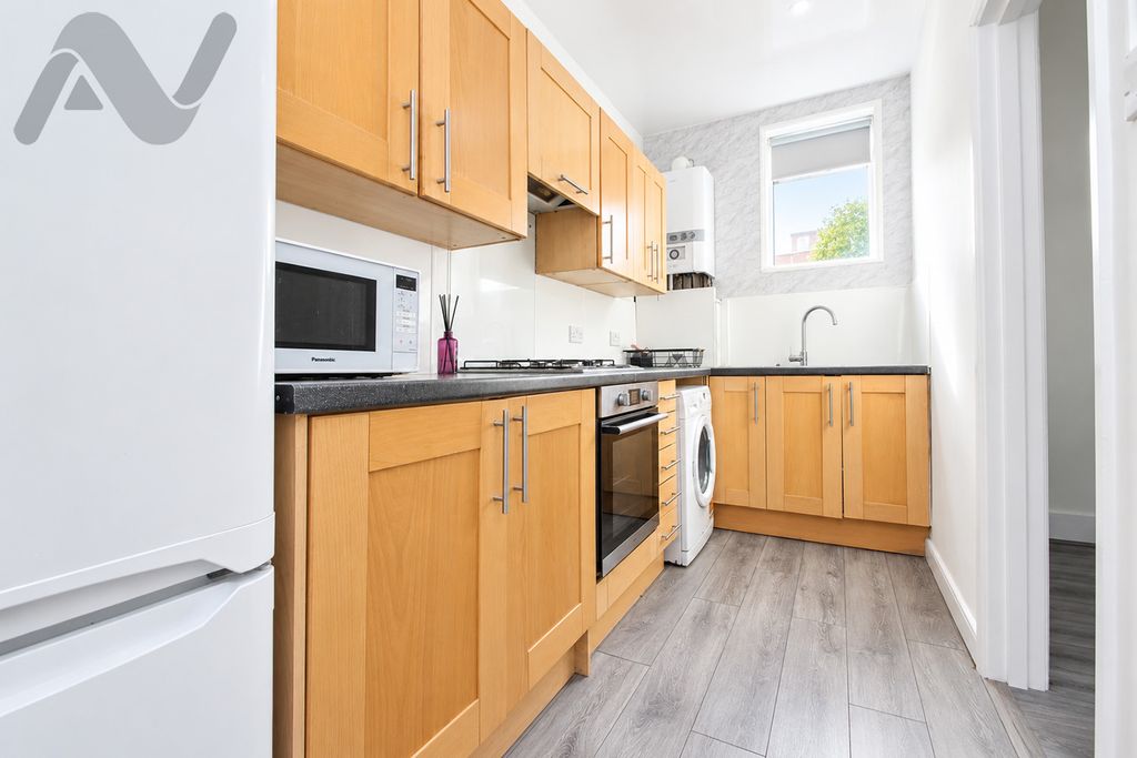 Property photo 2 of 7