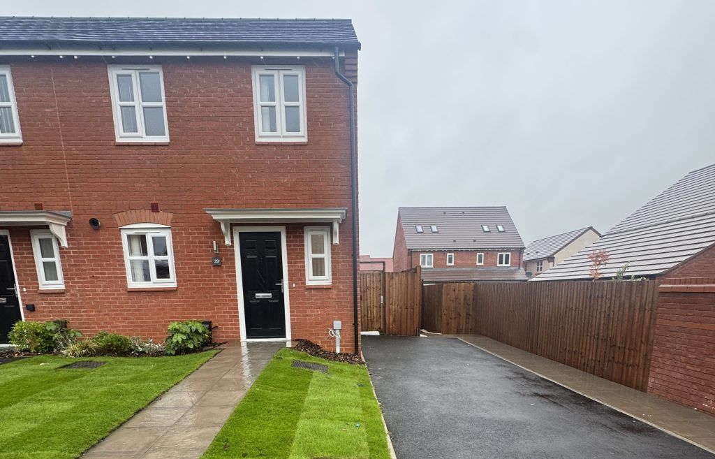 Property photo 2 of 8