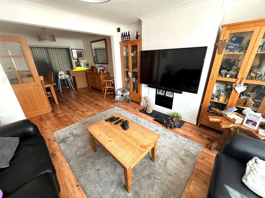 Warfield Road, Bedfont TW14 – pohled 6
