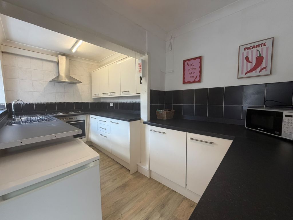 Property photo 2 of 7 8c571cd9-F997-43A8-Aea0-0Df2Bfc8c74F