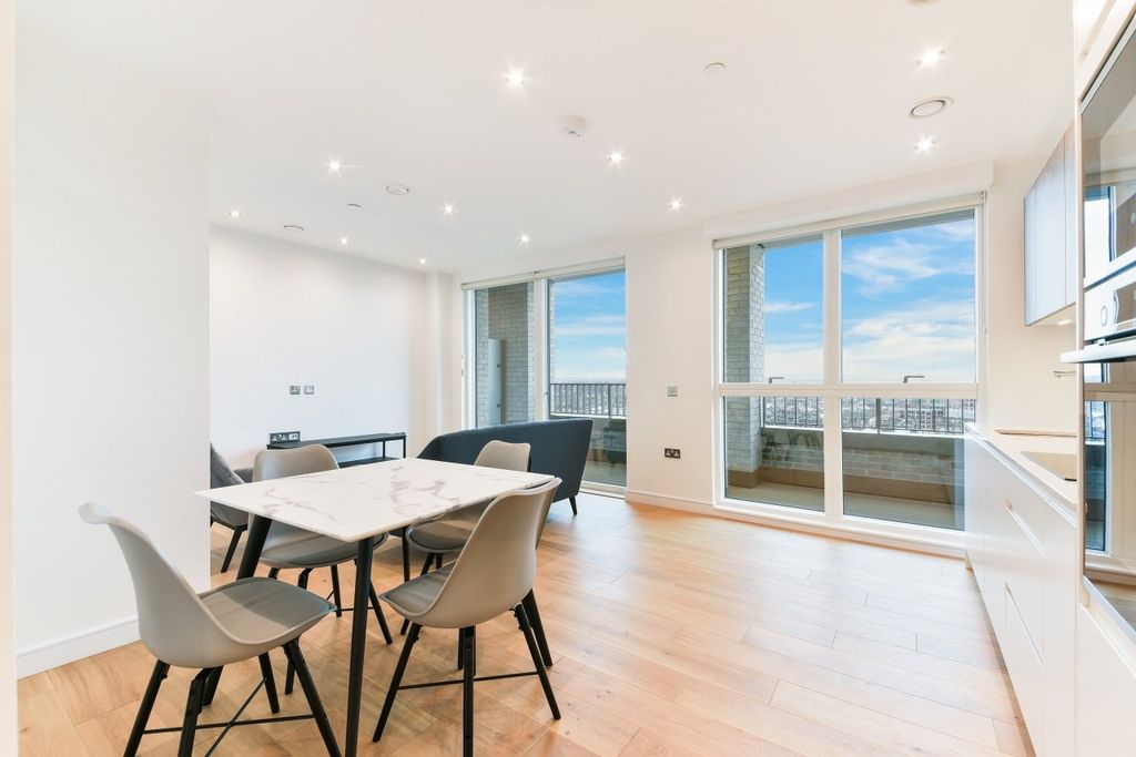 Property photo 2 of 9 Living Area