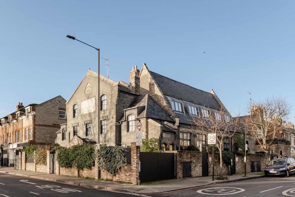 Property photo 2 of 32 251340 - Tmh_Leswin-159.Jpg