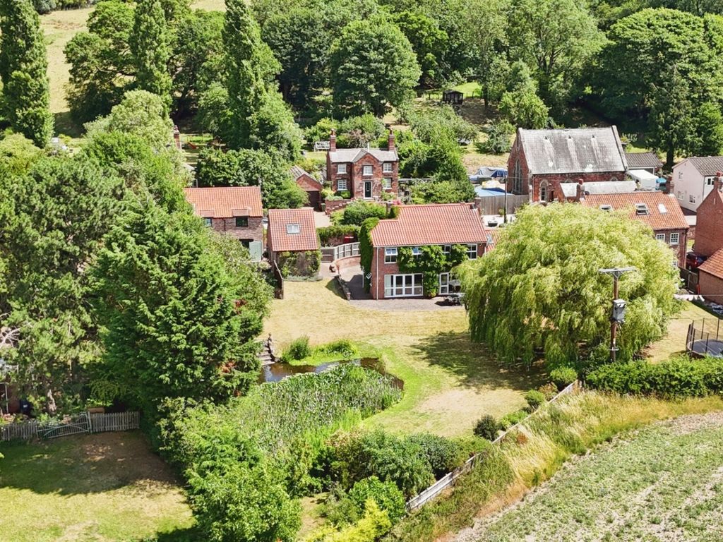 Property photo 3 of 20 4270605