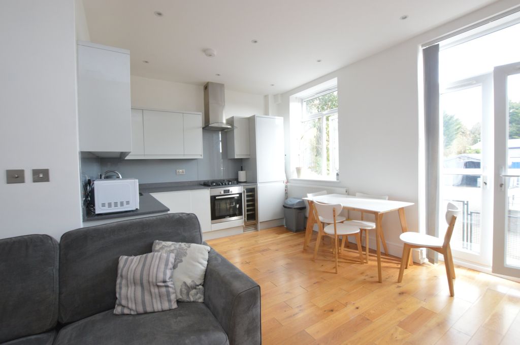 Property photo 3 of 8 Dsc_1001