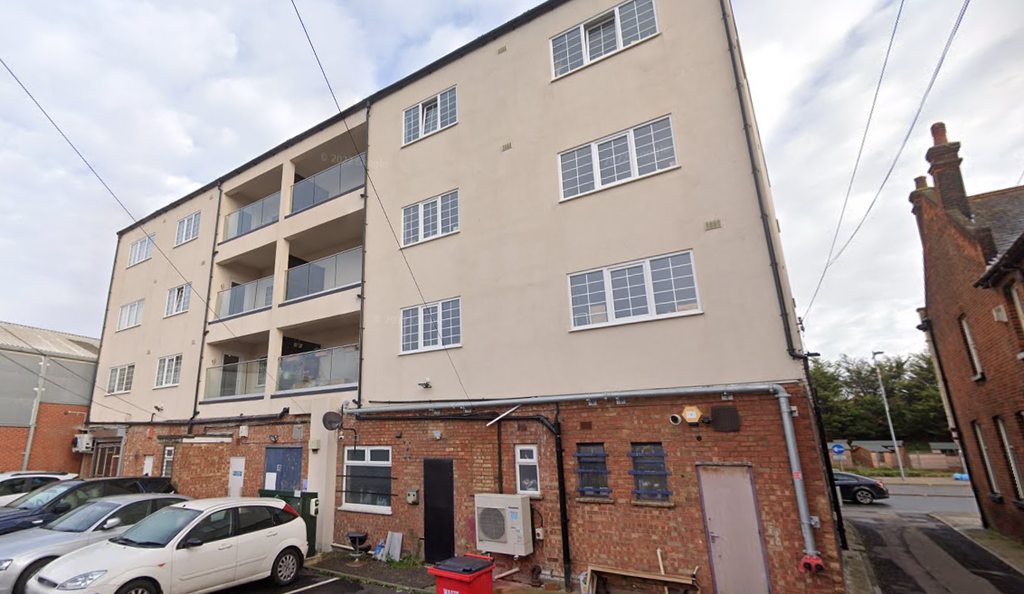 Property photo 1 of 9