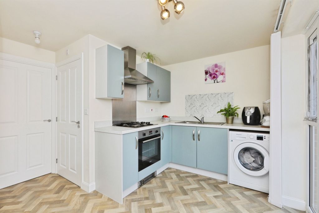 Property photo 3 of 15