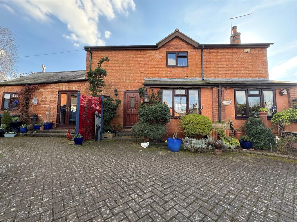 Property photo 1 of 35 Picture No. 24