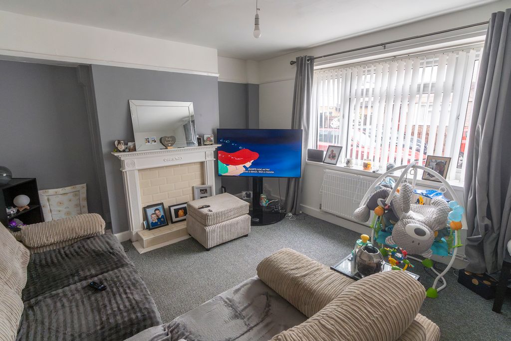 Property photo 2 of 26