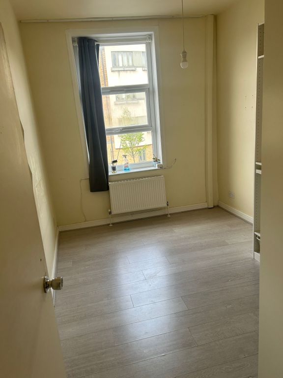 Property photo 2 of 14 Bedroom