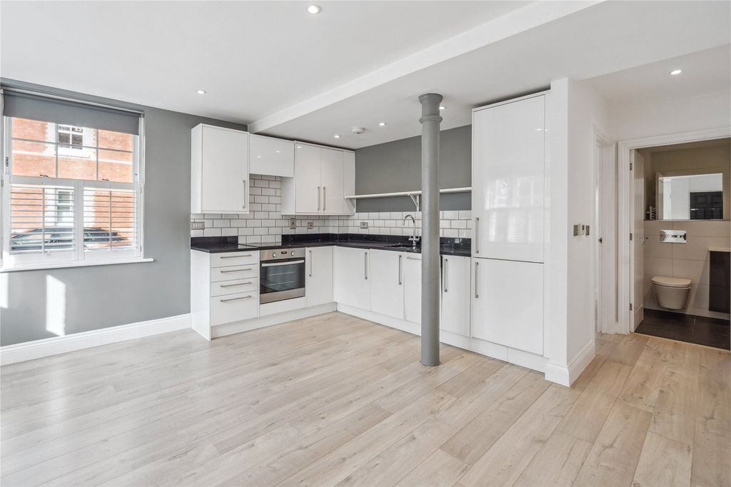 Property photo 2 of 17 Kitchen