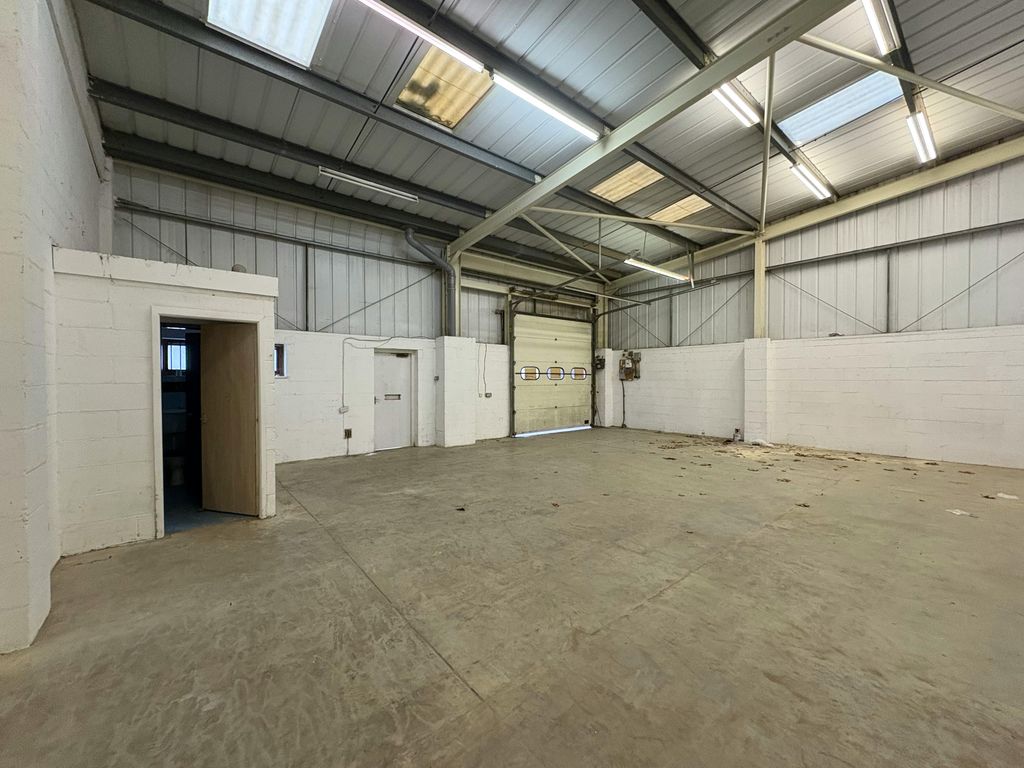 Property photo 2 of 12 Unit 11