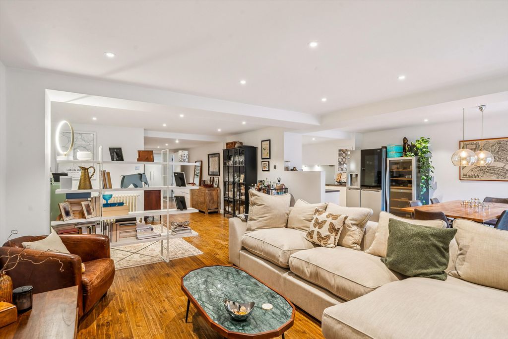 Property photo 1 of 15 Image