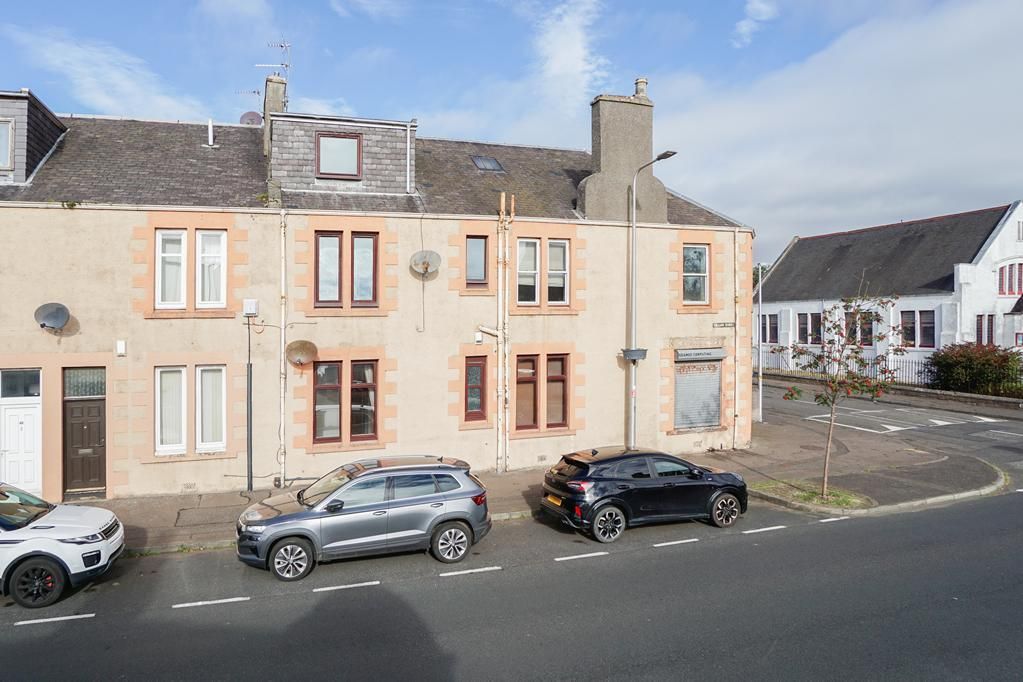 Property photo 1 of 10 Lev1498Pem External