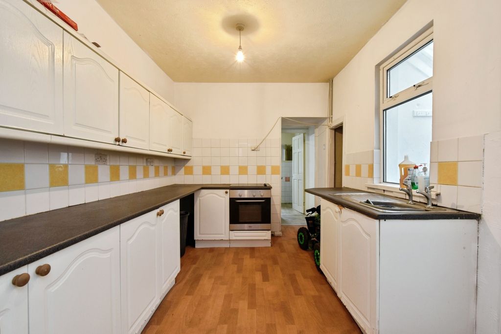 Property photo 2 of 16 Pbox-Img.Jpg