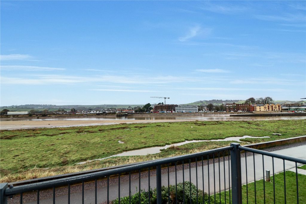 Property photo 2 of 19 Picture No. 04