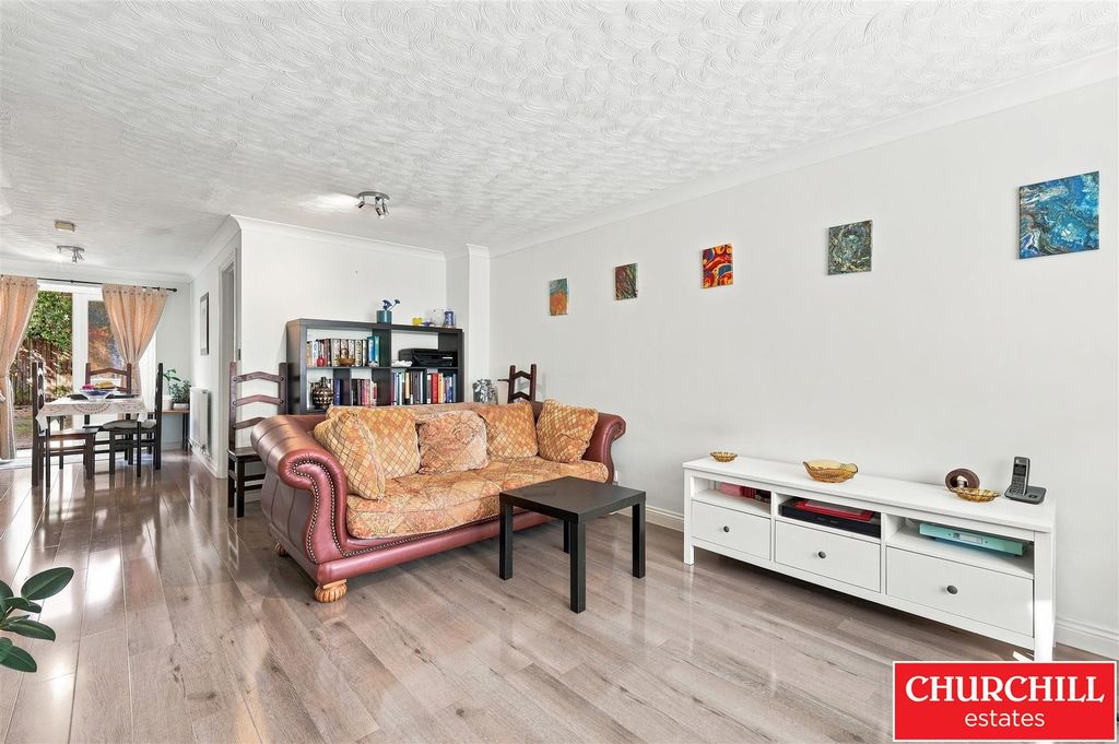 Property photo 3 of 22 4