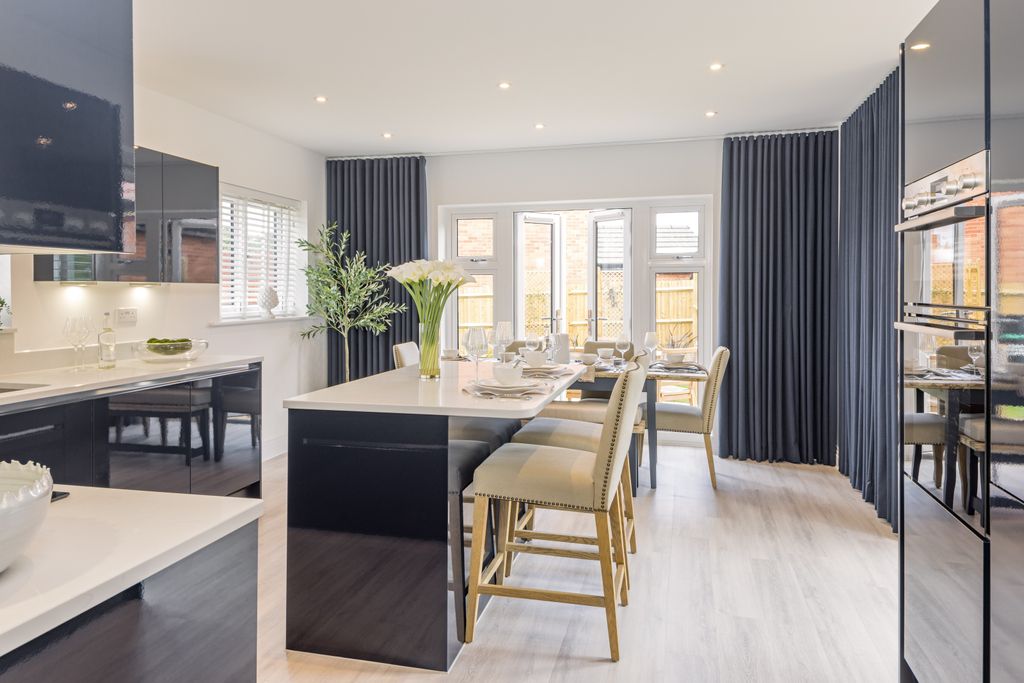 Property photo 3 of 13 The Oaks, Wivelsfield