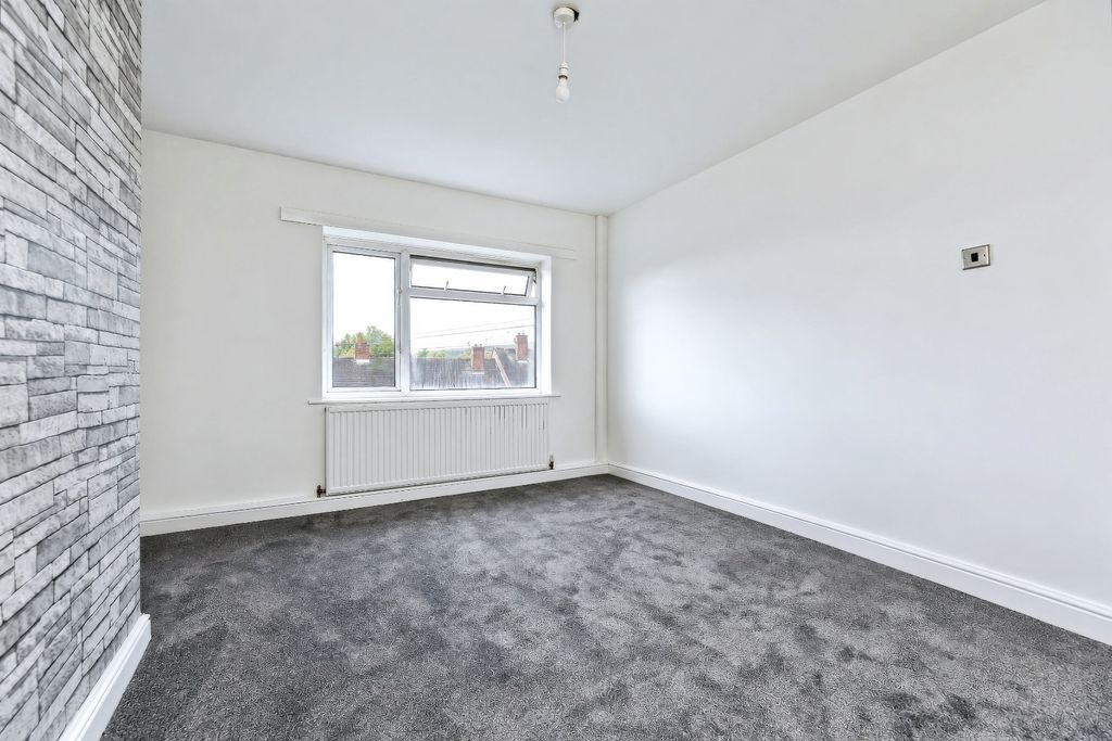 Property photo 2 of 16 Pbox-Img.Jpg